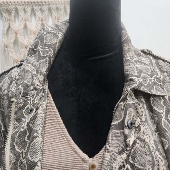 [Madewell ] Women's CUTEST ribbed button up tank top with twist tie. - Picture 8 of 11